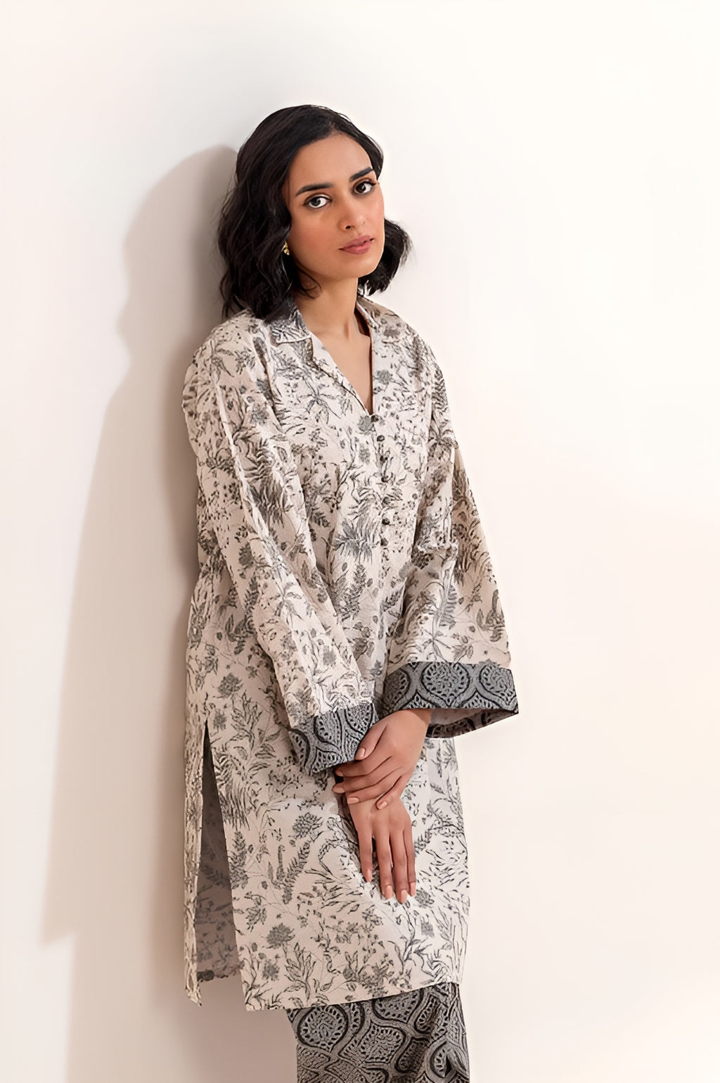 2 PIECE PRINTED KHADDAR SUIT-WHISPER ASH (UNSTITCHED)