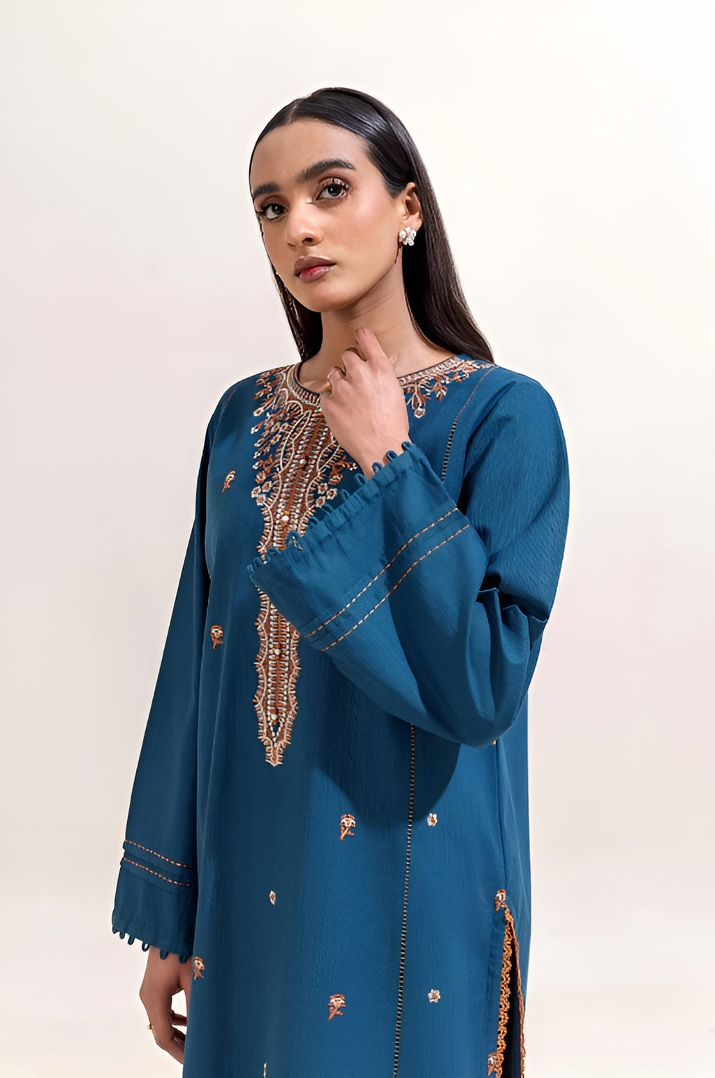 2 PIECE EMBROIDERED KHADDAR SUIT-BLUE BLOOM (UNSTITCHED)
