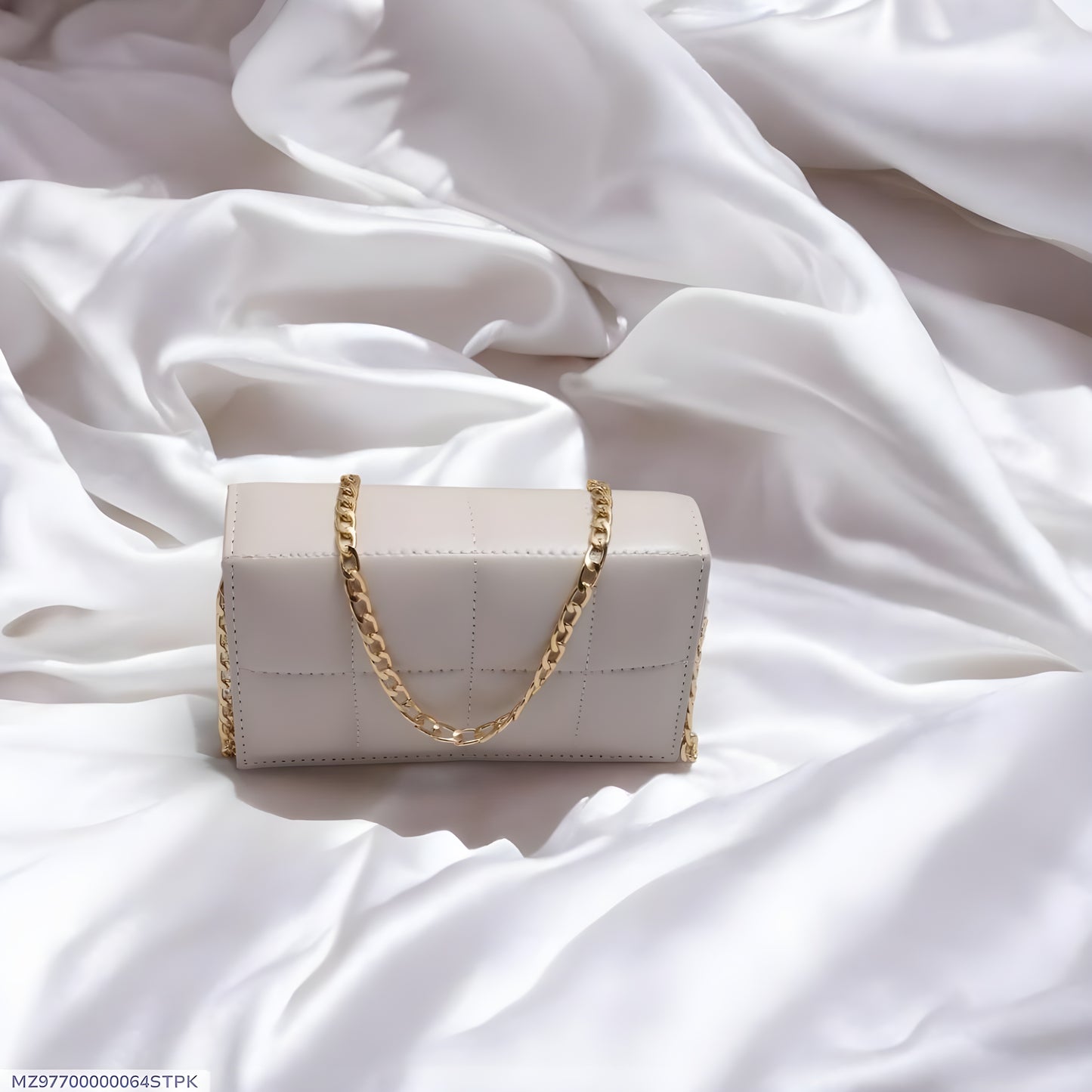 White Chain Shoulder Bag | The AK Collection